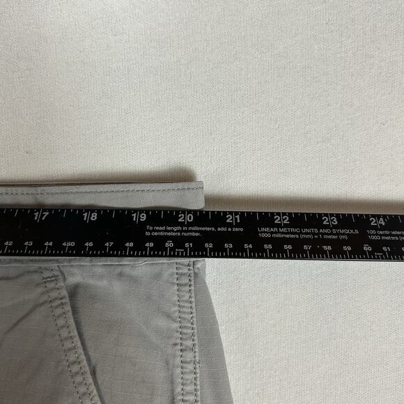 Levi’s Carrier Cargo Shorts Men's 38 Gray Ripstop Outdoor Pockets Hiking Casual - Picture 9 of 12